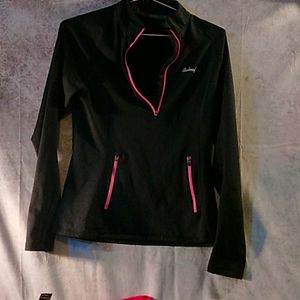 Black and pink baleaf Pull over jacket